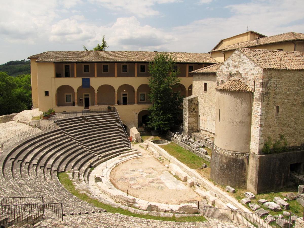 Palazzo Lauri Spoleto Apartment Exterior photo